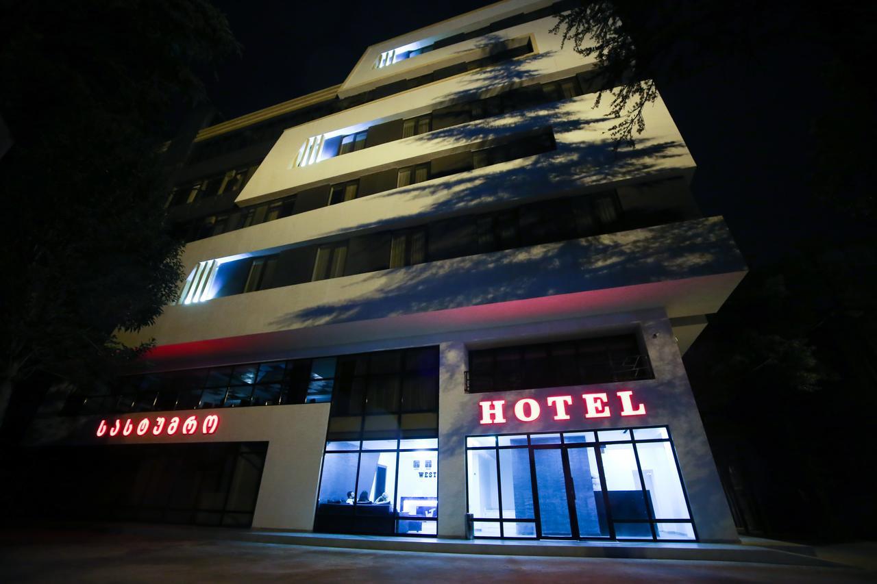 West Tower Hotel Kutaisi Bagian luar foto
